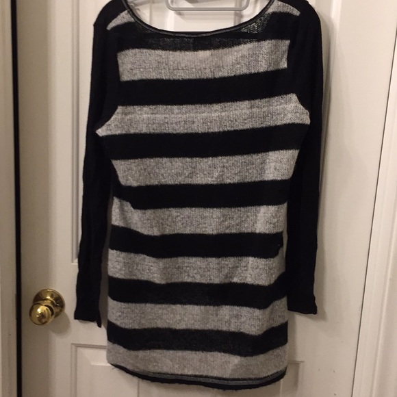 Light unique striped hi-low sweater Jrs L! - Picture 3 of 3